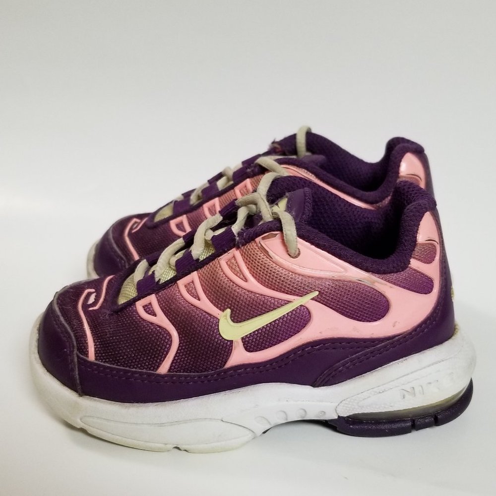 Nike Girls Shoes Sneakers SZ 7 Toddler Cute!